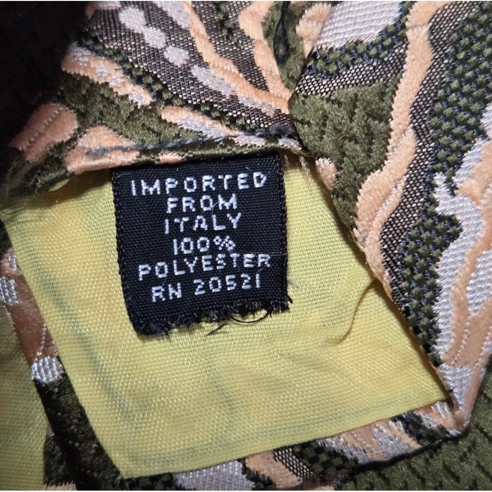 Vintage Cesare Larini Mens Necktie Green Yellow Italy 100%‎ Polyester 36